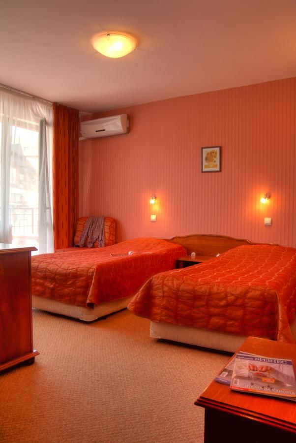 Отель Hotel Kiparis Alfa Смолян-23