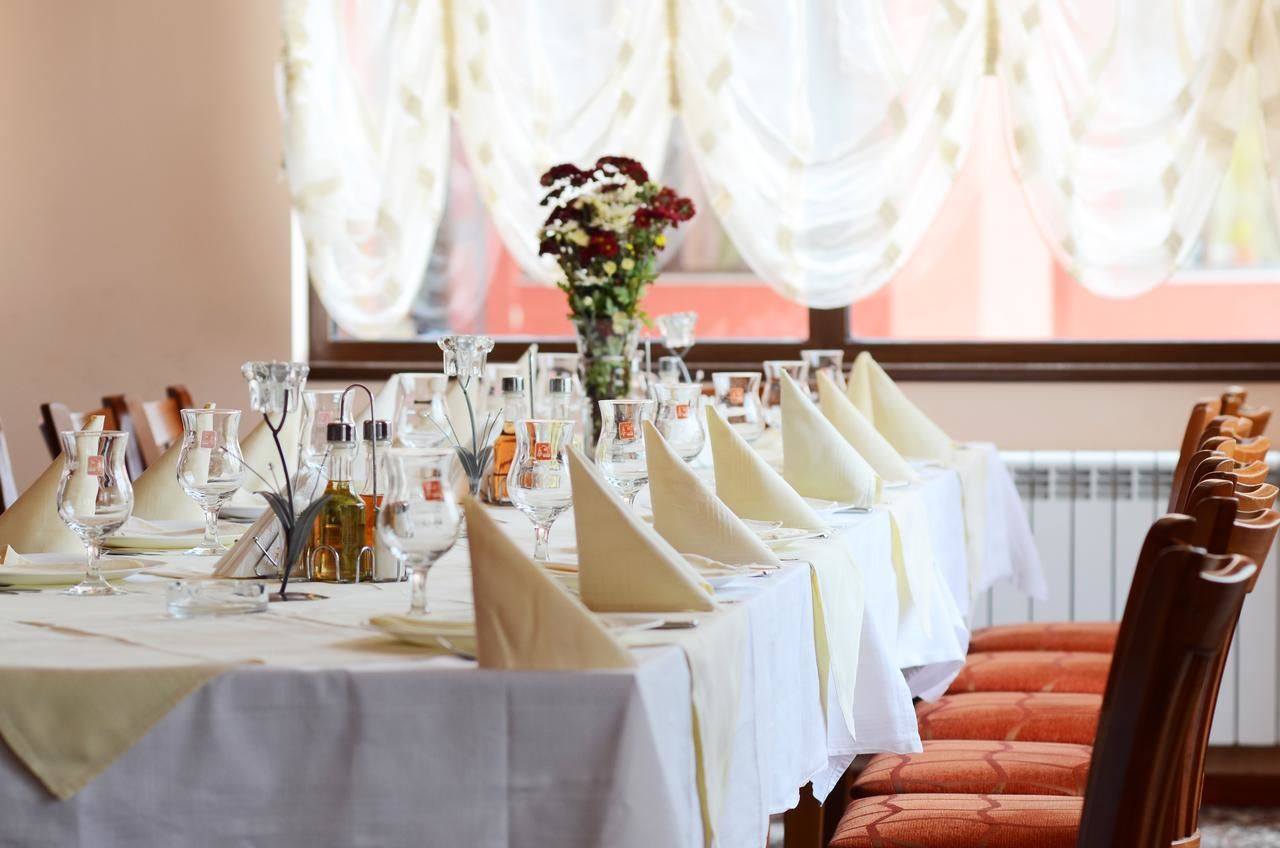 Отель Hotel Kiparis Alfa Смолян